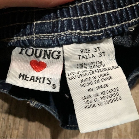 5/$10 Young Hearts size 3T jeans with flower graphics - Picture 2 of 8